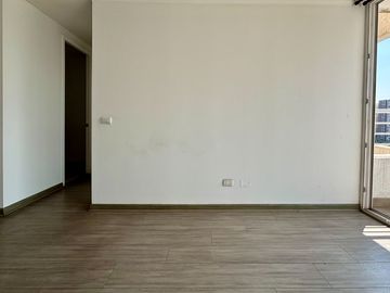 ¡Oportunidad única en San Miguel! 2 Dormitorios, 2 Balcones, Estacionamiento