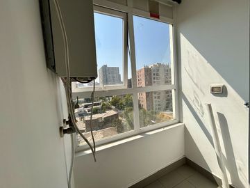 ¡Oportunidad única en San Miguel! 2 Dormitorios, 2 Balcones, Estacionamiento