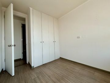 ¡Oportunidad única en San Miguel! 2 Dormitorios, 2 Balcones, Estacionamiento