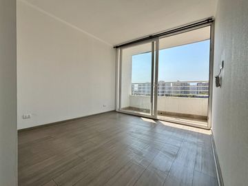 ¡Oportunidad única en San Miguel! 2 Dormitorios, 2 Balcones, Estacionamiento