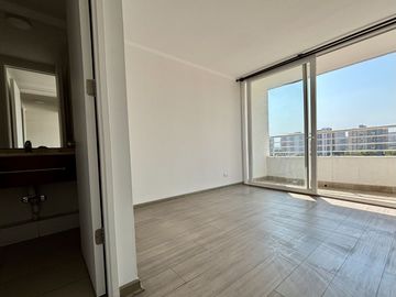 ¡Oportunidad única en San Miguel! 2 Dormitorios, 2 Balcones, Estacionamiento