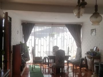 Casa Ampliada en Conjunto Yerbas Buenas, San Bernardo.