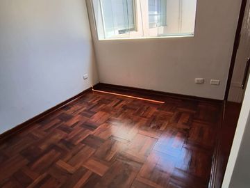 VENTA DE DUPLEX FRENTE A PARQUE EN LA VIRREYNA SURCO