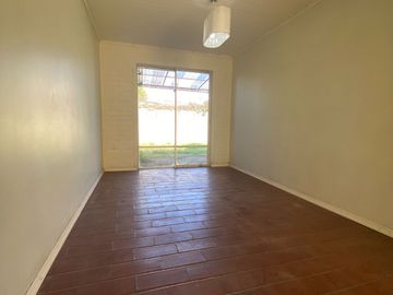 Vendo casa 3 dormitorios 2 baños en Barrio Villa Doña Francisca 2, comuna de Chillán.
