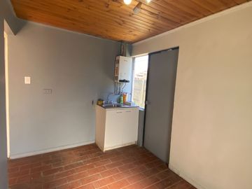 Vendo casa 3 dormitorios 2 baños en Barrio Villa Doña Francisca 2, comuna de Chillán.