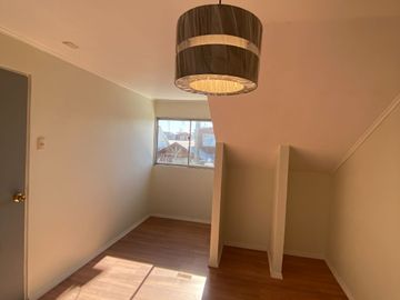 Vendo casa 3 dormitorios 2 baños en Barrio Villa Doña Francisca 2, comuna de Chillán.