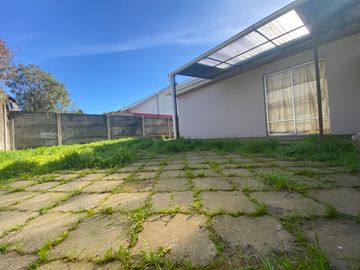 Vendo casa 3 dormitorios 2 baños en Barrio Villa Doña Francisca 2, comuna de Chillán.