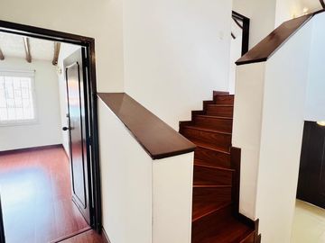 CASA EN VENTA ESQUINERA 4 NIVELES EN  BARRIO EL BATÁN