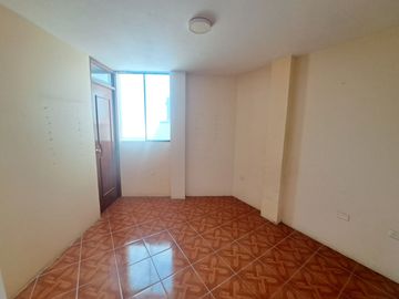 DEPARTAMENTO EN VENTA EN 4to PISO CERCA AL MALL AVENTURA DE CHICLAYO