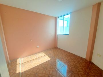 DEPARTAMENTO EN VENTA EN 4to PISO CERCA AL MALL AVENTURA DE CHICLAYO