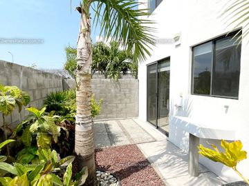 🏡Casa en Venta con Alberca🏊 y Acceso Controlado👮 cerca de Ciudad Industrial🏙️ 💲1,344,000💰✨