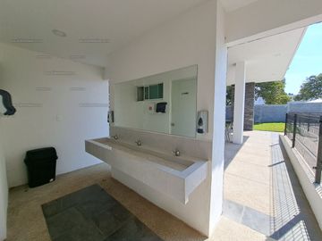 🏡Casa en Venta con Alberca🏊 y Acceso Controlado👮 cerca de Ciudad Industrial🏙️ 💲1,113,000💰✨