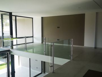 VENDO CASA DE 4 RECAMARAS EN EL BOSQUE COUNTRY CLUB NUEVA Y COLINDA CAMPO D GOLF