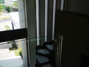 VENDO CASA DE 4 RECAMARAS EN EL BOSQUE COUNTRY CLUB NUEVA Y COLINDA CAMPO D GOLF