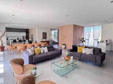 CASA EN VENTA EN LAS CAÑADAS