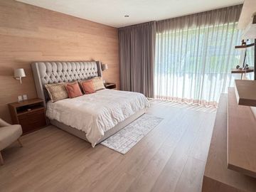 CASA EN VENTA EN LAS CAÑADAS