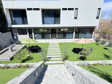 CASA EN VENTA EN LAS CAÑADAS