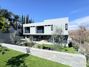 CASA EN VENTA EN LAS CAÑADAS