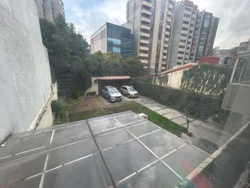 Casa en Renta y Venta Lomas de Tecamachalco 450 m²