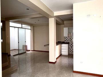 DEPARTAMENTO EN PRIMER PISO