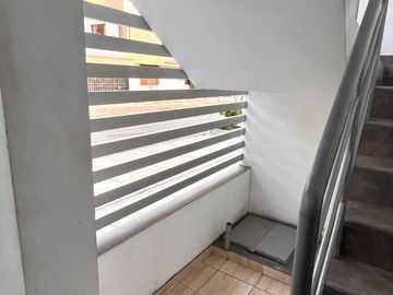 DEPARTAMENTO EN PRIMER PISO