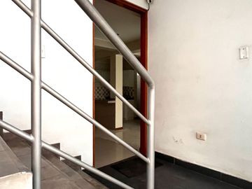 DEPARTAMENTO EN PRIMER PISO