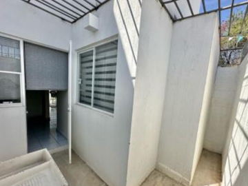 REMATO CASA EN CENTRO DE JIUTEPEC, JIUTEPEC MORELOS CERCA DE PARQUE CHAPULTEPEC