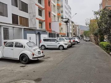 Vendo Departamento en Ate Alpamayo limite La Molina