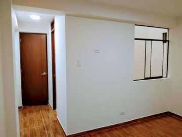 Vendo Departamento en Ate Alpamayo limite La Molina