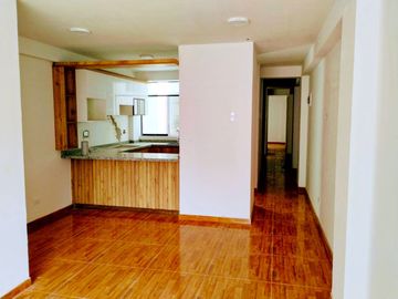 Vendo Departamento en Ate Alpamayo limite La Molina