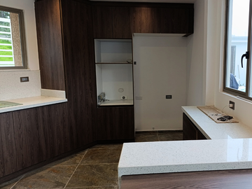 VENTA DE CASA POR ESTRENAR UBICADA EN CHARASOL AZOGUES