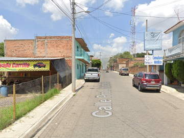 Casa en venta ¡REMATE BANCARIO! -Calle Prolongación Iturbide, Ixtlahuacán del Río, Jalisco.