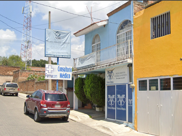 Casa en venta ¡REMATE BANCARIO! -Calle Prolongación Iturbide, Ixtlahuacán del Río, Jalisco.