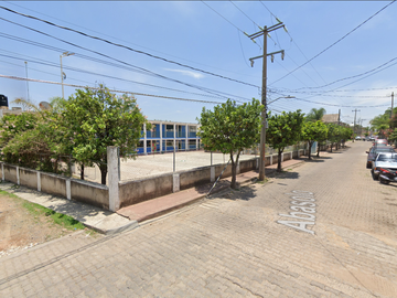 Casa en venta ¡REMATE BANCARIO! -Calle Prolongación Iturbide, Ixtlahuacán del Río, Jalisco.
