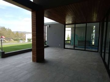 VENDO o RENTO CASA DE 6 RECAMARAS EN EL BOSQUE COUNTRY CLUB