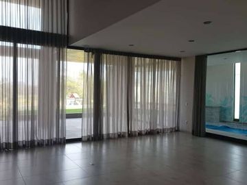 VENDO o RENTO CASA DE 6 RECAMARAS EN EL BOSQUE COUNTRY CLUB