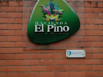 VENTA CASA EN CONJUNTO RESIDENCIAL LA HACIENDA EL PINO - JAMUNDÍ