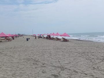 Se Vende Amplia casa en Playas