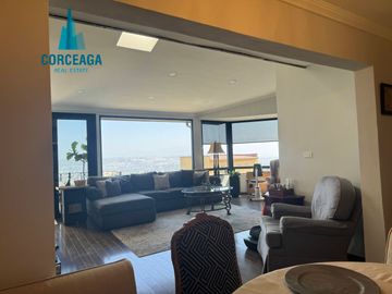 VENTA DE CASA EN COLINAS DE AGUA CALIENTE ZONA DORADA
