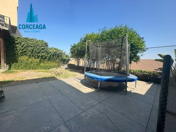 VENTA DE CASA EN COLINAS DE AGUA CALIENTE ZONA DORADA
