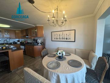 VENTA DE CASA EN COLINAS DE AGUA CALIENTE ZONA DORADA
