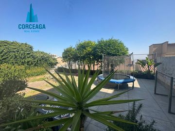 VENTA DE CASA EN COLINAS DE AGUA CALIENTE ZONA DORADA
