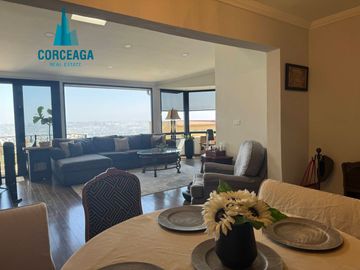 VENTA DE CASA EN COLINAS DE AGUA CALIENTE ZONA DORADA