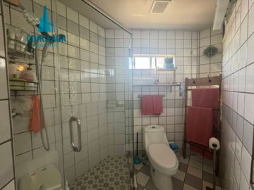 VENTA DE CASA EN COLINAS DE AGUA CALIENTE ZONA DORADA