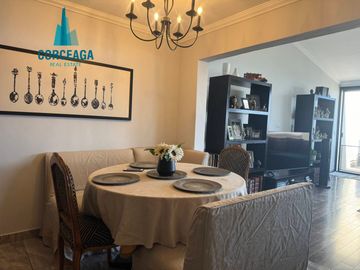 VENTA DE CASA EN COLINAS DE AGUA CALIENTE ZONA DORADA