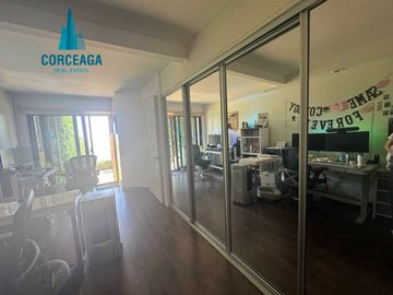 VENTA DE CASA EN COLINAS DE AGUA CALIENTE ZONA DORADA