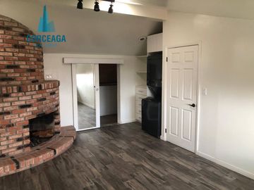 VENTA DE CASA EN COLINAS DE AGUA CALIENTE ZONA DORADA