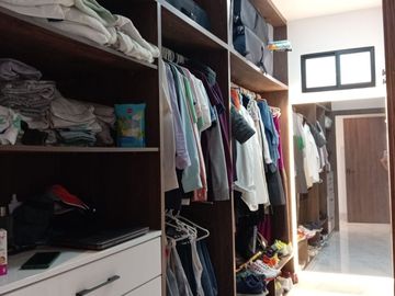 SE VENDE CASA EN PORTÓN DEL RÍO