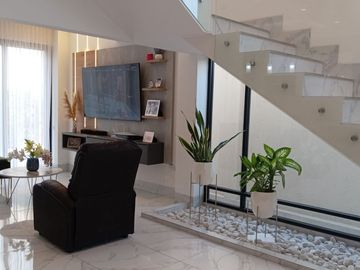 SE VENDE CASA EN PORTÓN DEL RÍO
