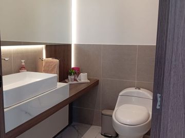 SE VENDE CASA EN PORTÓN DEL RÍO